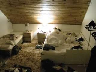 voyeurcam-julmodels-whitebed-2