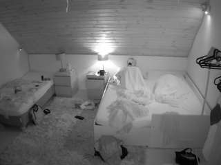 voyeurcam-julmodels-whitebed-2 from camsoda