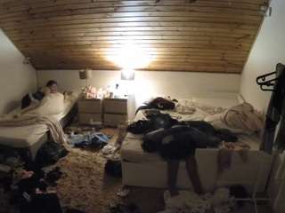 voyeurcam-julmodels-whitebed-2 Live Webcam on CamSoda