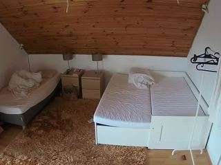 voyeurcam-julmodels-whitebed-2 webcam model
