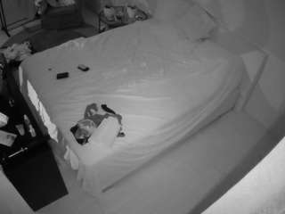 voyeurcam-julmodels-whitebed-2 webcam model