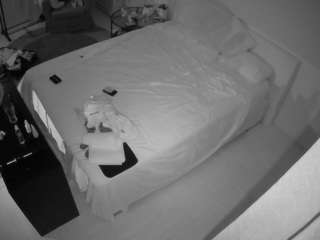voyeurcam-julmodels-whitebed-2 webcam