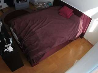 voyeurcam-julmodels-whitebed-2, female webcam model,  years old, on live webcam