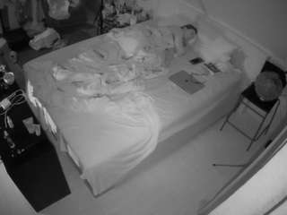 voyeurcam-julmodels-whitebed-2 webcam model