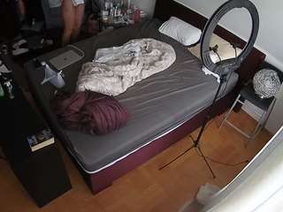voyeurcam-julmodels-whitebed-2 webcam