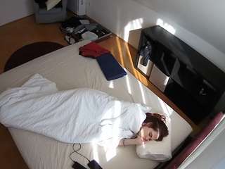 voyeurcam-julmodels-whitebed-2's CamSoda show and profile