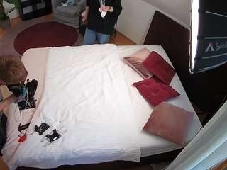 voyeurcam-julmodels-whitebed-2 webcam