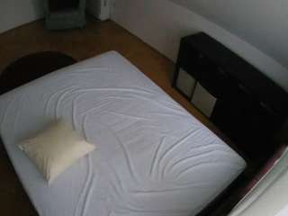 voyeurcam-julmodels-whitebed-2 webcam model