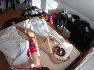 voyeurcam-julmodels-whitebed-2 webcam model