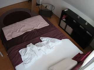 Julmodels Bedroom-C2 live cam preview