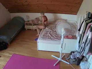 Julmodels Bedroom-C2's Live Sex Cam Show