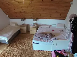 Julmodels Bedroom-C2's Live Sex Cam Show
