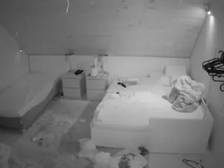 Julmodels Bedroom-C2's Live Sex Cam Show
