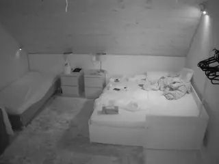 Julmodels Bedroom-C2's Live Sex Cam Show