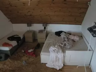 Julmodels Bedroom-C2's Live Sex Cam Show