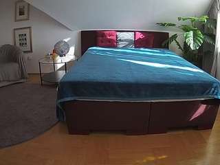 camsoda voyeurcam-julmodels-whitebed-3