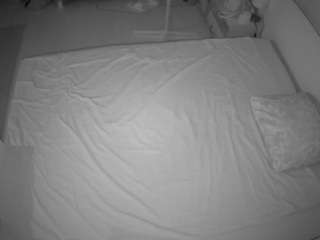 camsoda voyeurcam-julmodels-whitebed-3