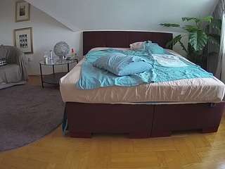 Amatuer Nude Model camsoda voyeurcam-julmodels-whitebed-3