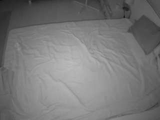 Milf Models camsoda voyeurcam-julmodels-whitebed-3