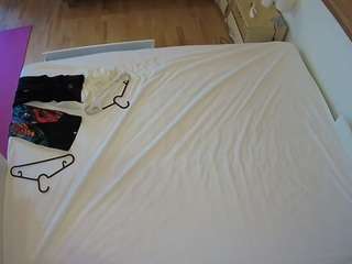 Male Cam Models camsoda voyeurcam-julmodels-whitebed-3