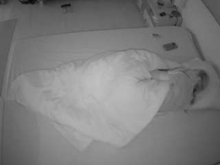 My Cam Models camsoda voyeurcam-julmodels-whitebed-3