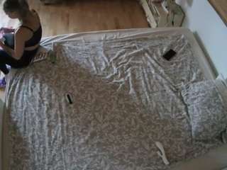 Vojeur House camsoda voyeurcam-julmodels-whitebed-3