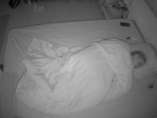 Lon Sge camsoda voyeurcam-julmodels-whitebed-3