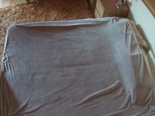 voyeurcam-julmodels-whitebed-3