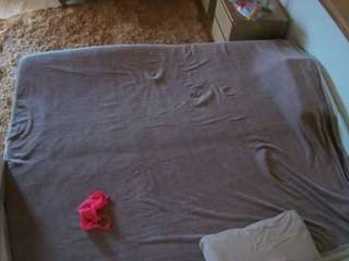 voyeurcam-julmodels-whitebed-3