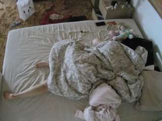 voyeurcam-julmodels-whitebed-3 Thumb Image