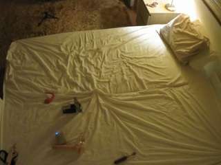 voyeurcam-julmodels-whitebed-3