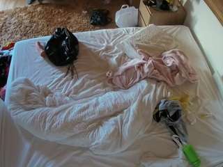 voyeurcam-julmodels-whitebed-3 webcam model