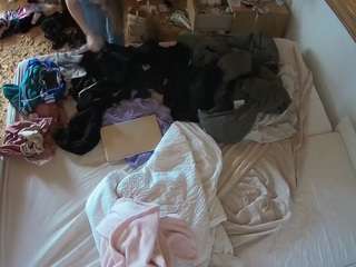 voyeurcam-julmodels-whitebed-3 webcam model