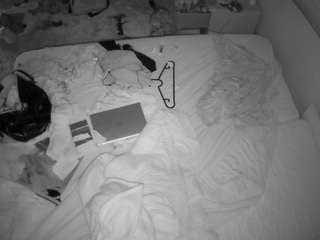 voyeurcam-julmodels-whitebed-3 webcam model