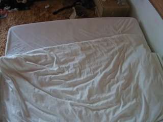 voyeurcam-julmodels-whitebed-3's CamSoda show and profile