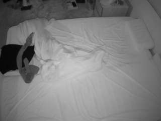 Live Sex Chat with Julmodels Bedroom-C3 (@voyeurcam-julmodels-whitebed-3)