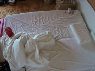 voyeurcam-julmodels-whitebed-3 webcam model