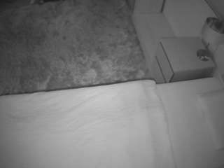 voyeurcam-julmodels-whitebed-3 Live Webcam on CamSoda