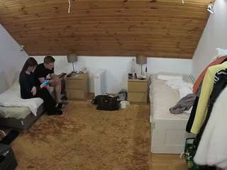 voyeurcam-julmodels-whitebed-3 webcam