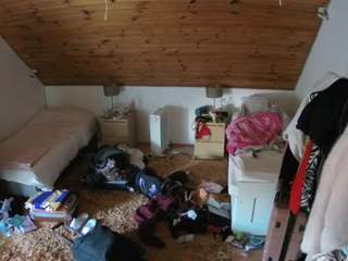 voyeurcam-julmodels-whitebed-3 webcam