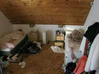 voyeurcam-julmodels-whitebed-3 webcam