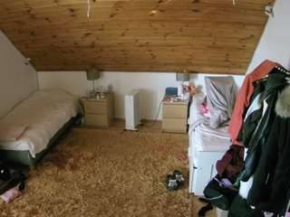 voyeurcam-julmodels-whitebed-3 webcam