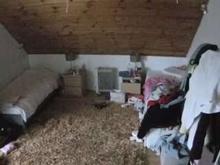 voyeurcam-julmodels-whitebed-3 live cam profile