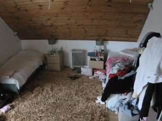 voyeurcam-julmodels-whitebed-3 live cam profile
