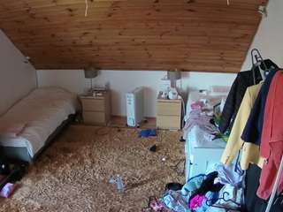 voyeurcam-julmodels-whitebed-3 live cam profile