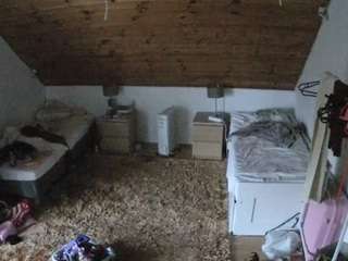 voyeurcam-julmodels-whitebed-3 webcam