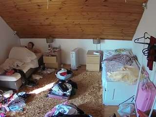 voyeurcam-julmodels-whitebed-3's CamSoda show and profile