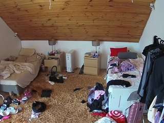 voyeurcam-julmodels-whitebed-3 Sex Cam Show