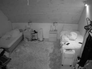 Julmodels Bedroom-C3 live cam preview