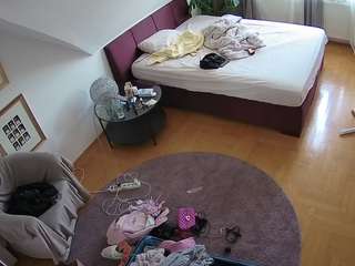 voyeurcam-julmodels-whitebed-4 Tinytitts camsoda